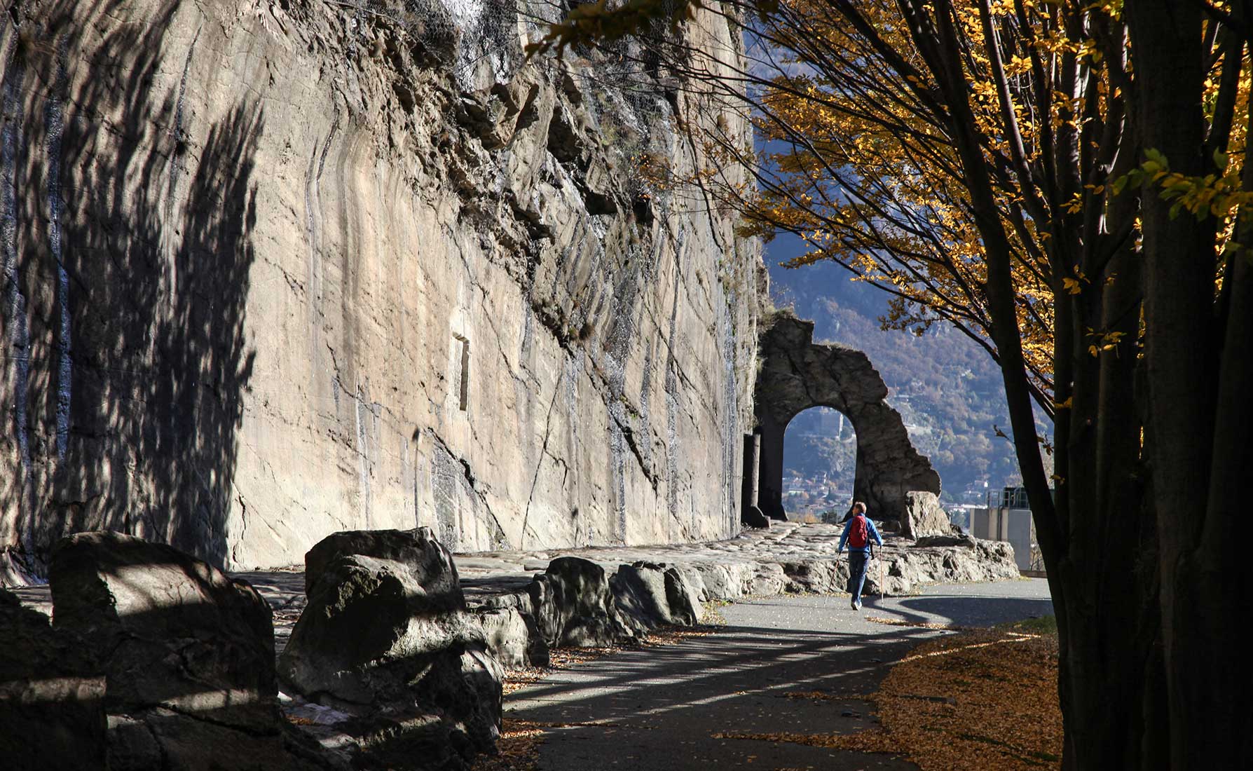 Via Francigena a Donnas - © Archivio Fotografico Regione Autonoma Valle d'Aosta